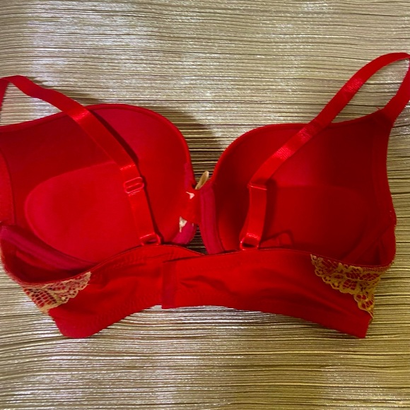 NWOT Sexy Push Up Bra - Picture 4 of 4